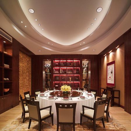 New Coast Hotel Маніла Екстер'єр фото Private dining room at the Mandarin Oriental, Hong Kong